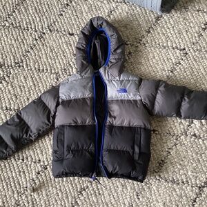 Boys Size 6 toddler down North face Puffer